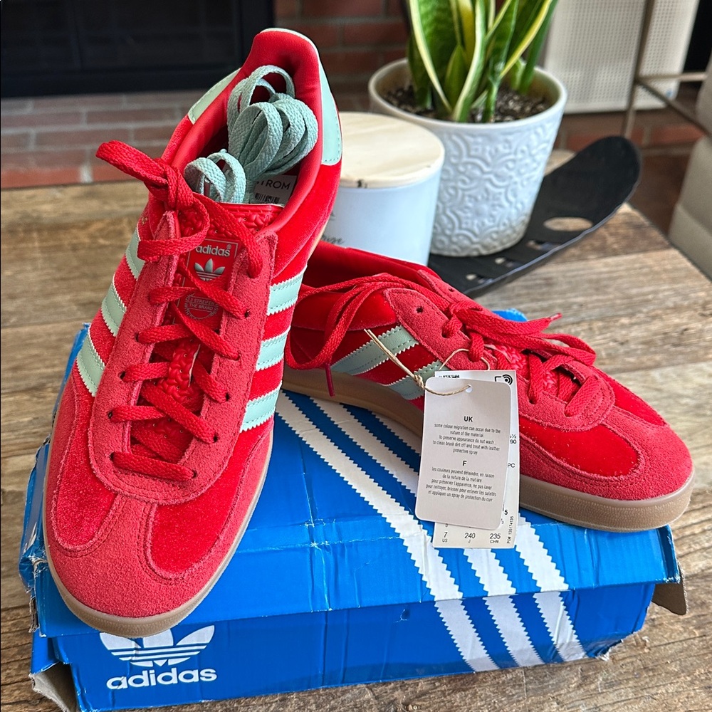 adidas Gazelle Red with Light Blue Stripes - Picture 2 of 4